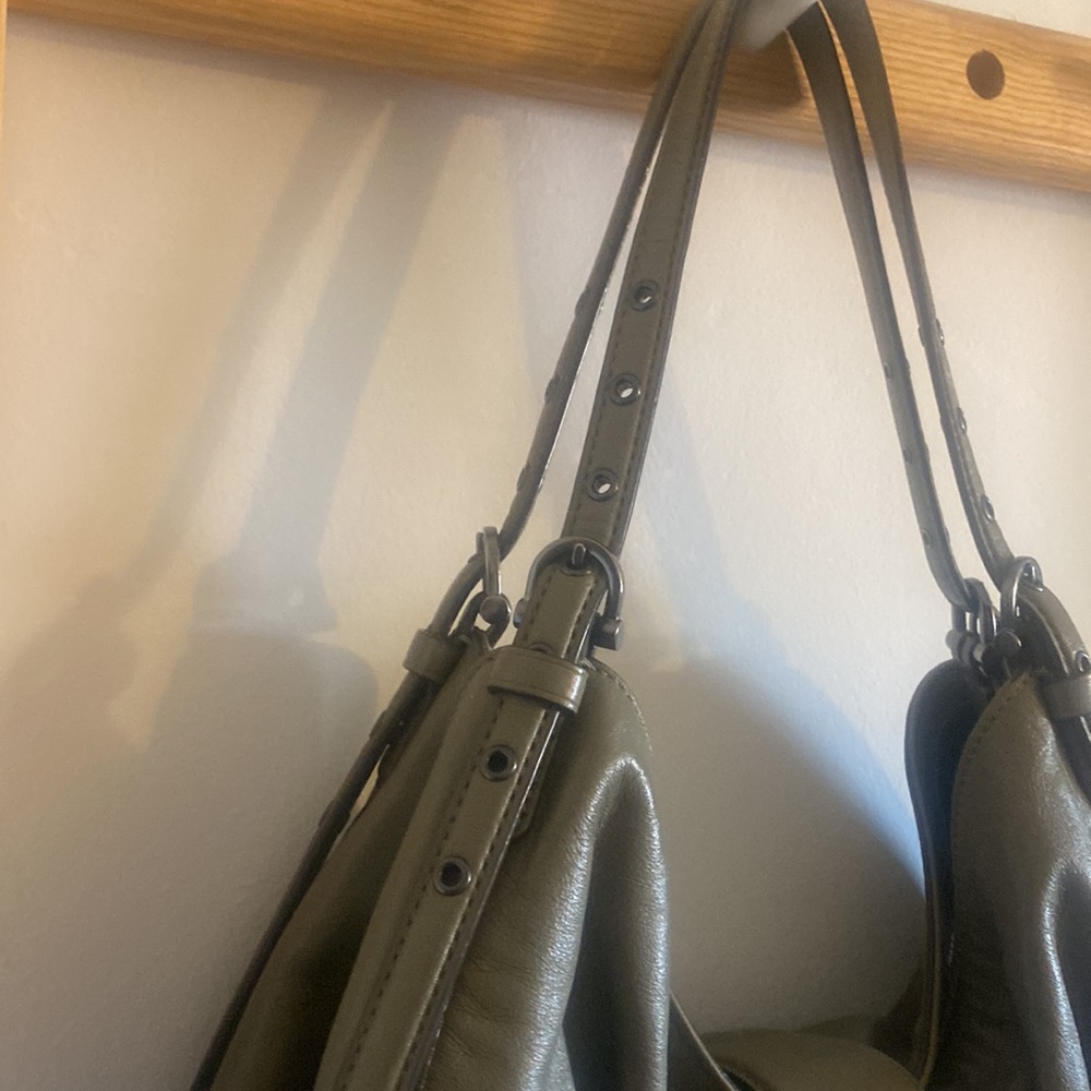 CoachCarlyle ~Rare Triple Turn Lock 32325 Olive Gray Leather Shoulder Bag - Picture 7 of 7